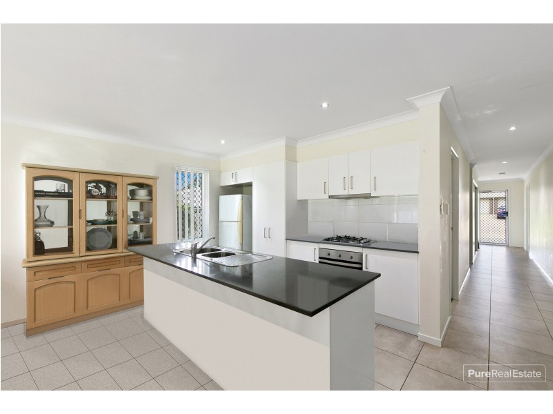 32 Knightsbridge Drive, Chuwar QLD 4306