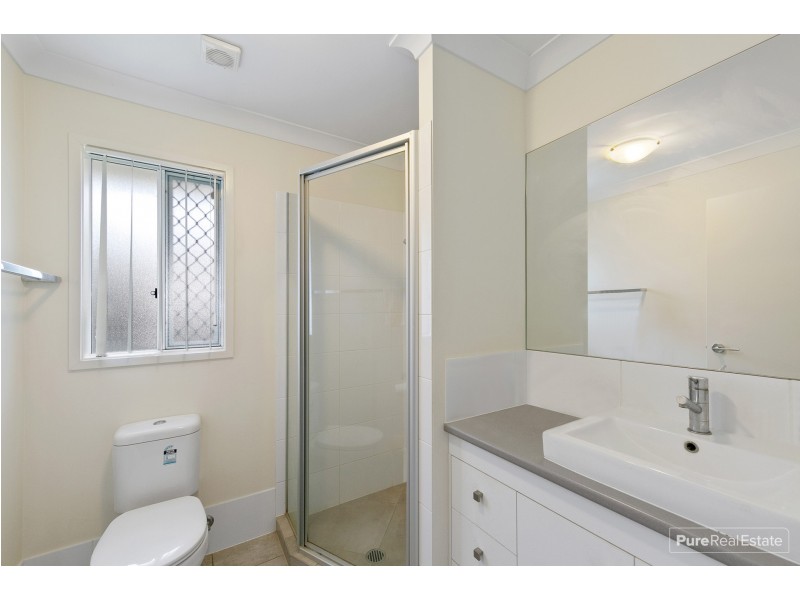 32 Knightsbridge Drive, Chuwar QLD 4306