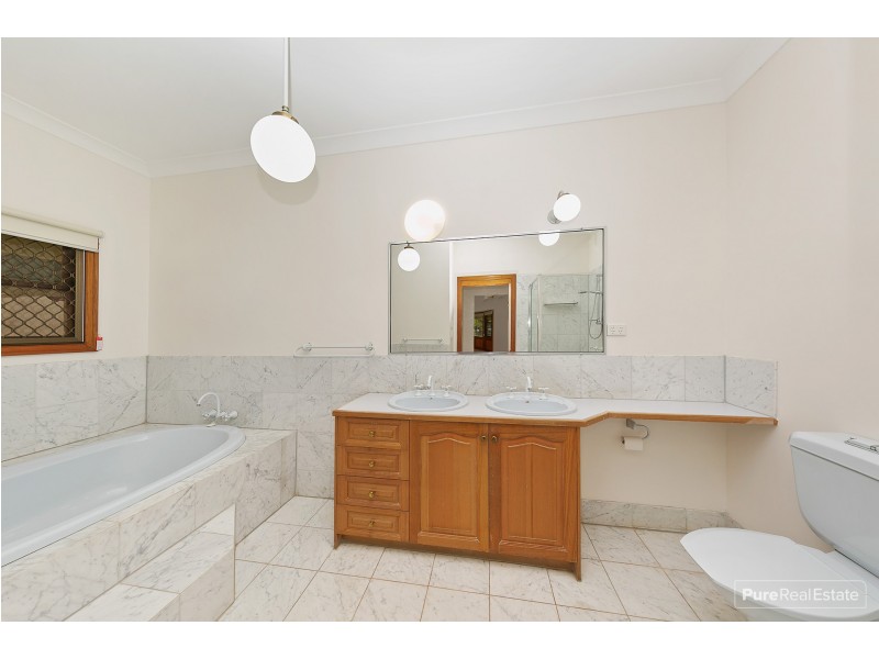 1031 Beams Road, Bridgeman Downs QLD 4035