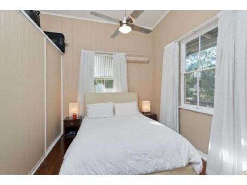 72 Holmesbrook Street, Ashgrove QLD 4060