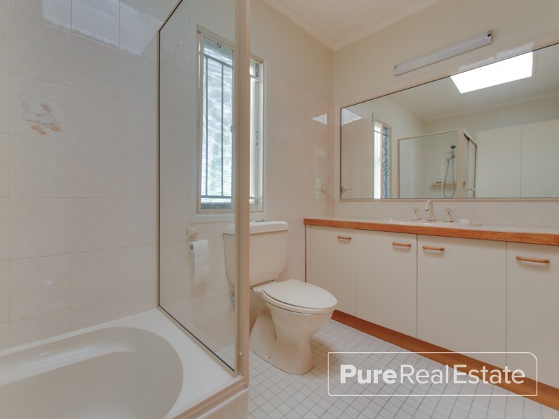 127 Weller Road, Tarragindi QLD 4121