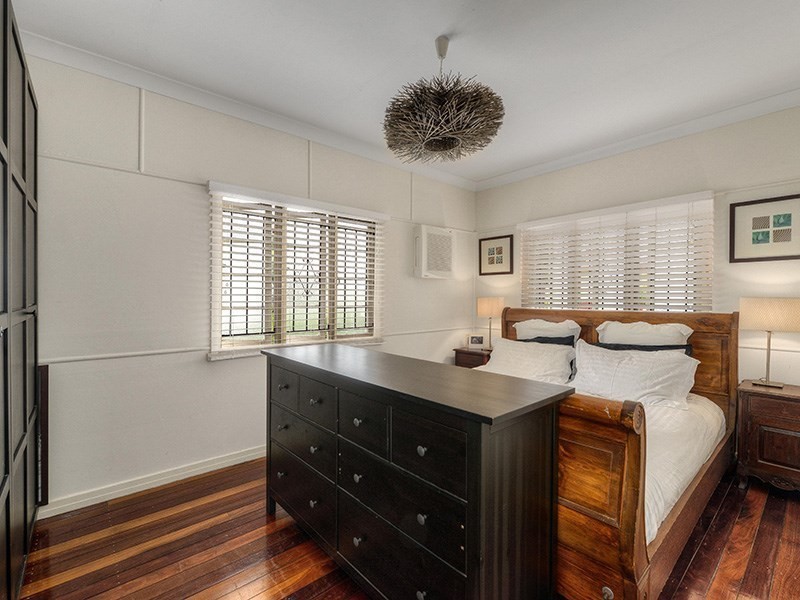 36 Hoolan Street, Stafford QLD 4053