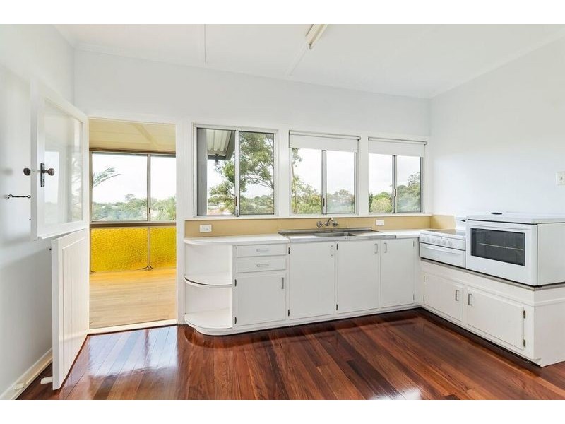 65 Pangeza Street, Stafford Heights QLD 4053