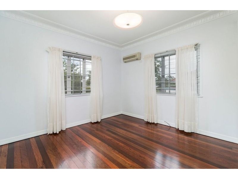 65 Pangeza Street, Stafford Heights QLD 4053