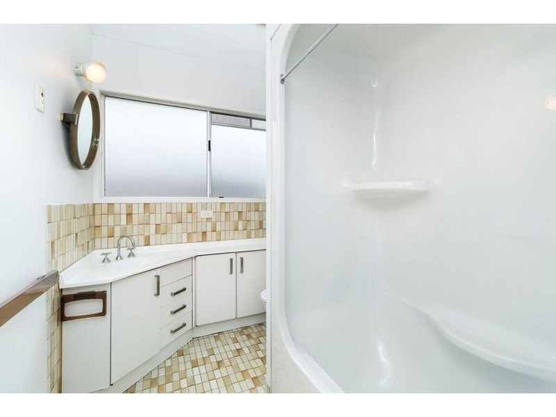 65 Pangeza Street, Stafford Heights QLD 4053