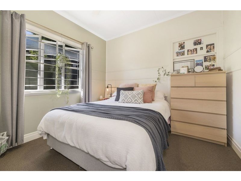 19 Nind Street, Wavell Heights QLD 4012