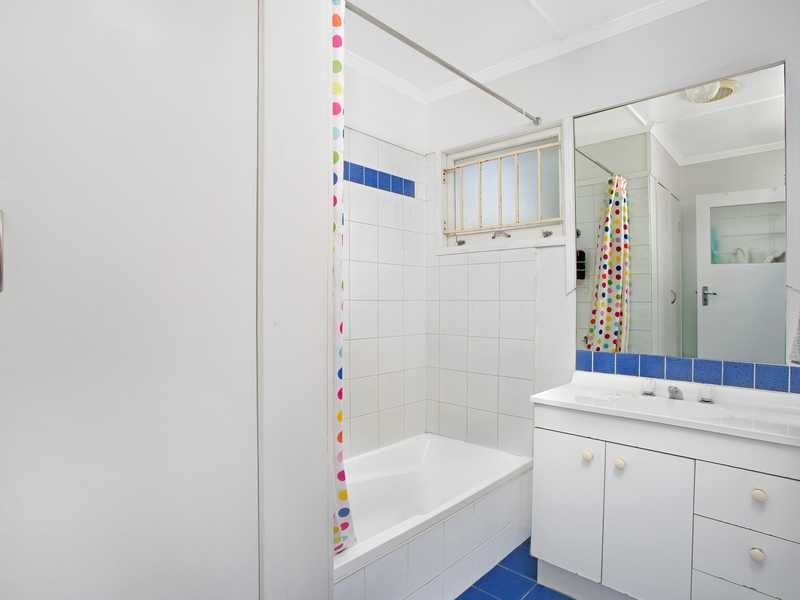 56 Falkirk Street, Stafford Heights QLD 4053