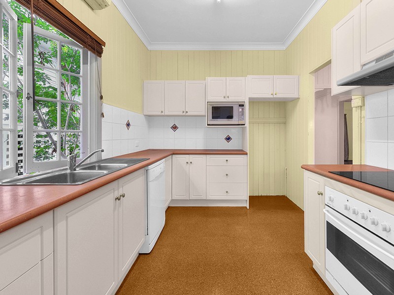 33 Atthow Avenue, Ashgrove QLD 4060
