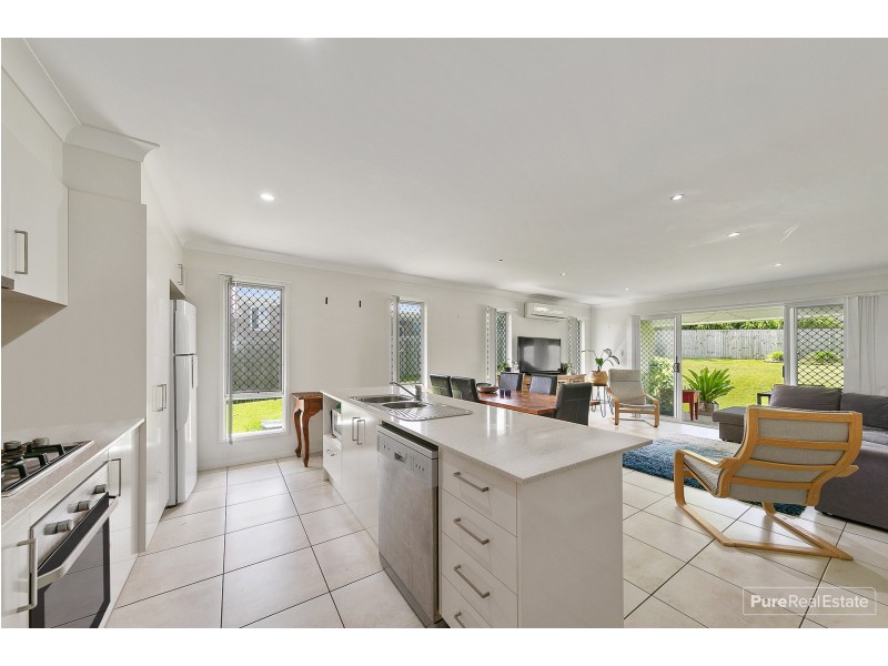 30 Knightsbridge Drive, Chuwar QLD 4306