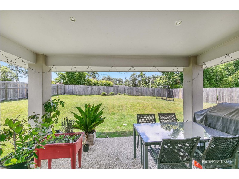 30 Knightsbridge Drive, Chuwar QLD 4306