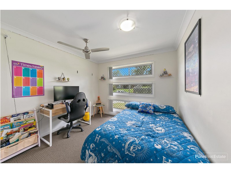 30 Knightsbridge Drive, Chuwar QLD 4306