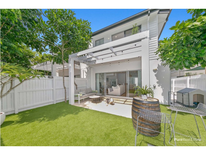 2/309 Riding Road, Balmoral QLD 4171