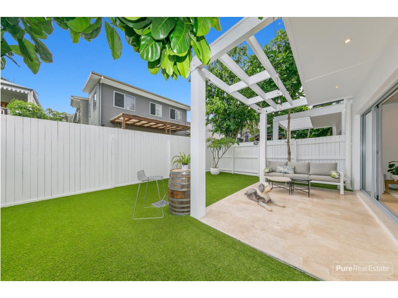2/309 Riding Road, Balmoral QLD 4171