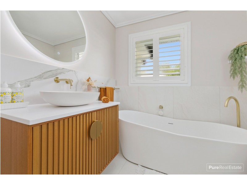 2/309 Riding Road, Balmoral QLD 4171