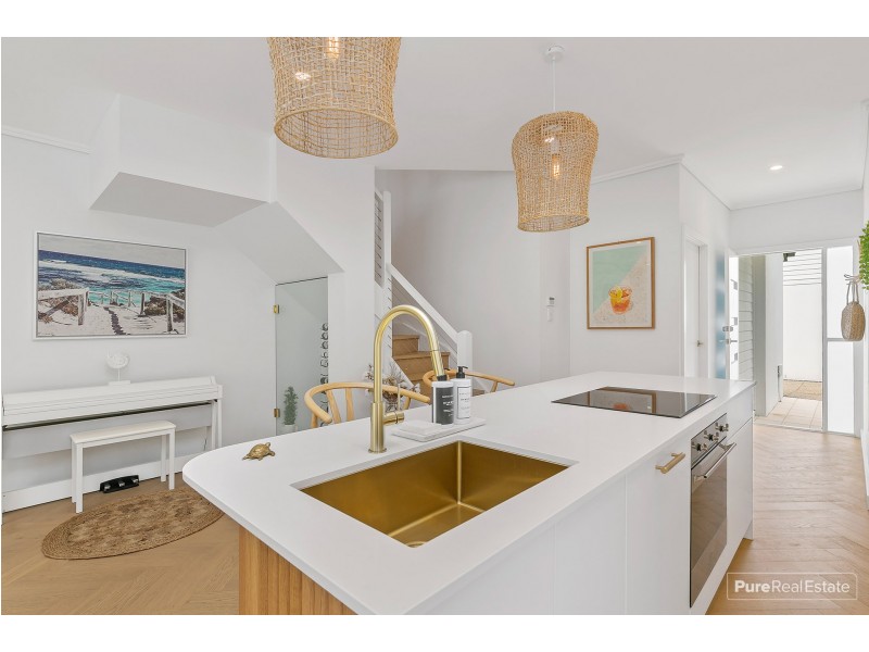 2/309 Riding Road, Balmoral QLD 4171