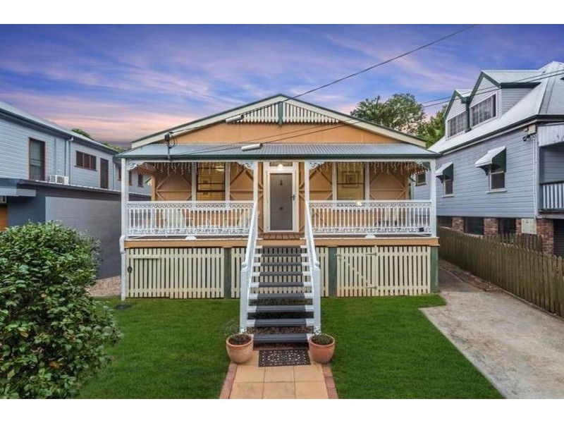 49 Wooloowin Avenue, Wooloowin QLD 4030