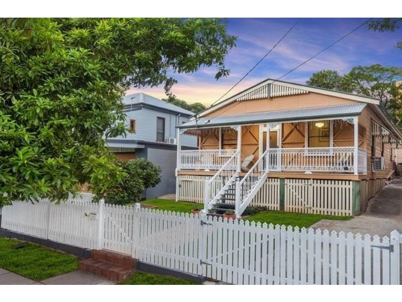 49 Wooloowin Avenue, Wooloowin QLD 4030