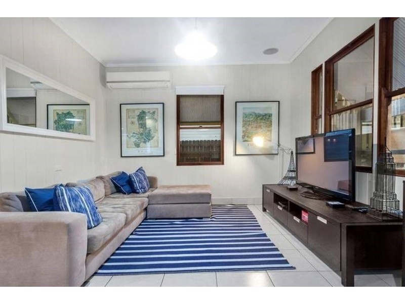 49 Wooloowin Avenue, Wooloowin QLD 4030