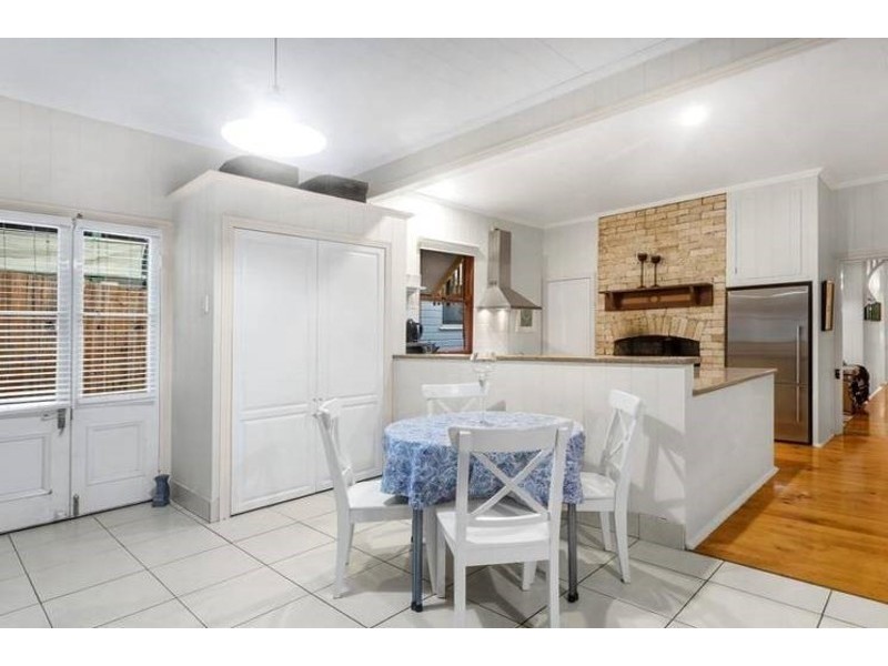 49 Wooloowin Avenue, Wooloowin QLD 4030