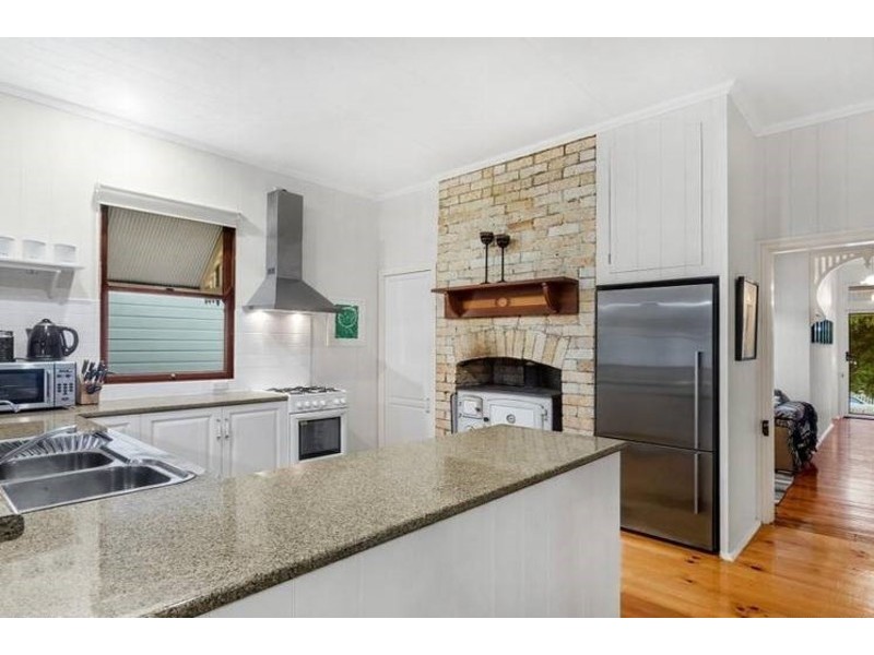 49 Wooloowin Avenue, Wooloowin QLD 4030