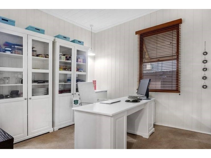 49 Wooloowin Avenue, Wooloowin QLD 4030
