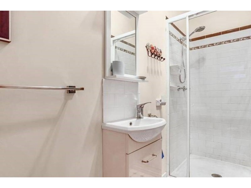 49 Wooloowin Avenue, Wooloowin QLD 4030
