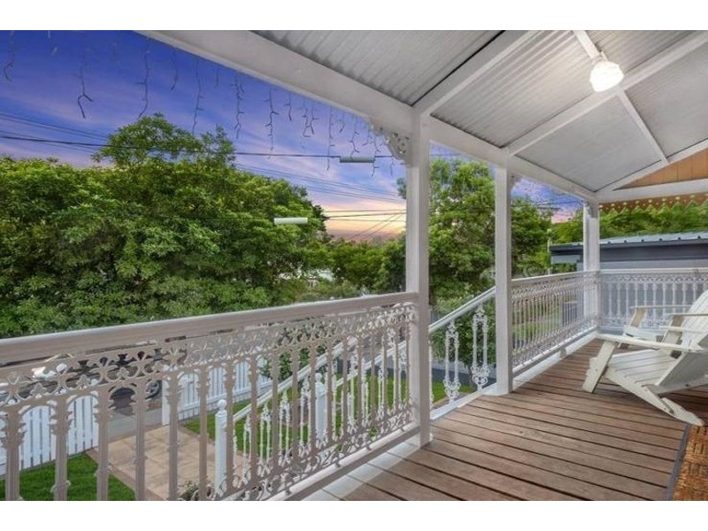 49 Wooloowin Avenue, Wooloowin QLD 4030