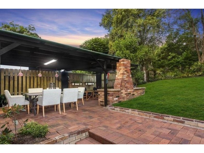 49 Wooloowin Avenue, Wooloowin QLD 4030