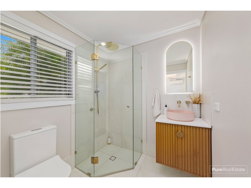 2/309 Riding Road, Balmoral QLD 4171