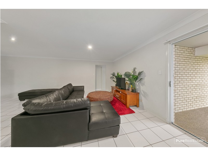 32 Barnes Court, Redbank QLD 4301