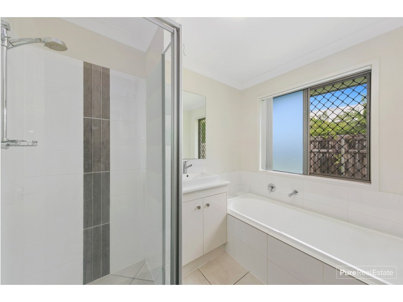 36 Knightsbridge Drive, Chuwar QLD 4306