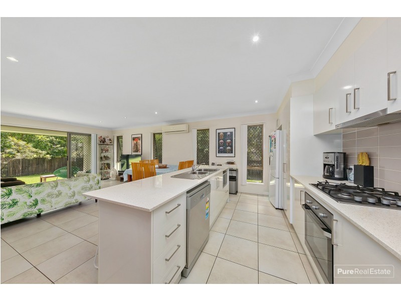 36 Knightsbridge Drive, Chuwar QLD 4306