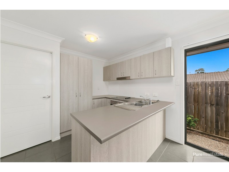 11 Knightsbridge Drive, Chuwar QLD 4306