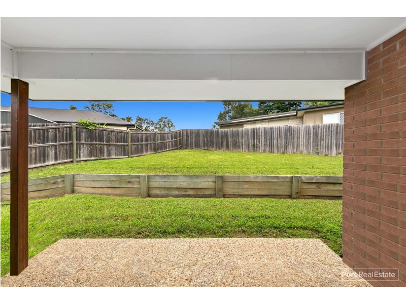 11 Knightsbridge Drive, Chuwar QLD 4306