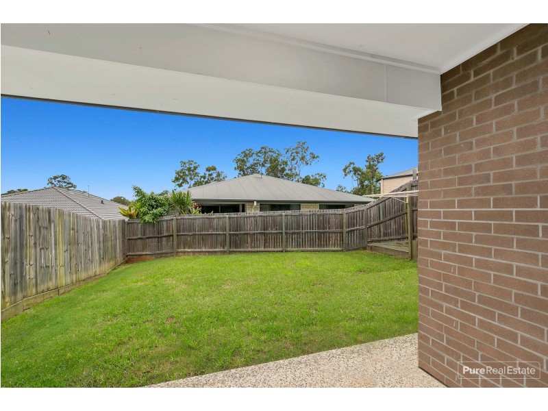 11 Knightsbridge Drive, Chuwar QLD 4306