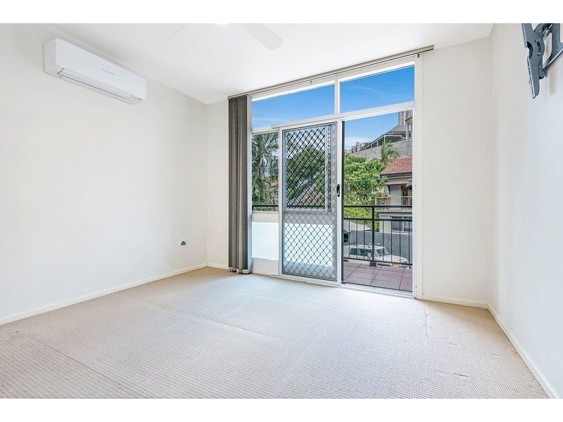 1/21 Arran Avenue, Hamilton QLD 4007