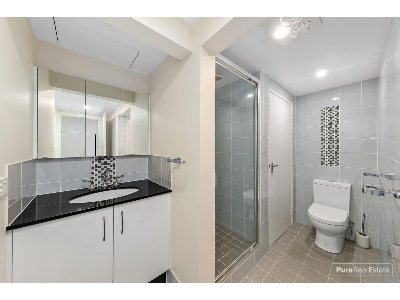 2/26 Simpsons Road, Bardon QLD 4065