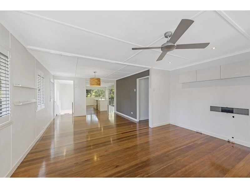 22 Normanton Street, Stafford Heights QLD 4053