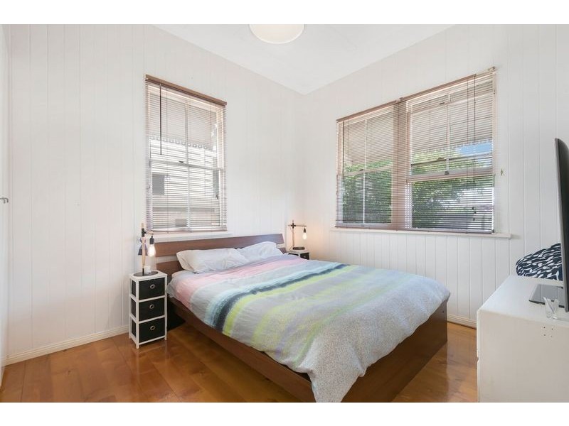 19 Jones Street, Red Hill QLD 4059