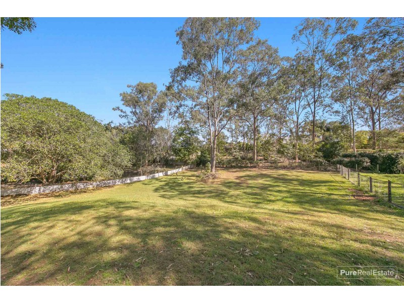 80 College Road, Karana Downs QLD 4306