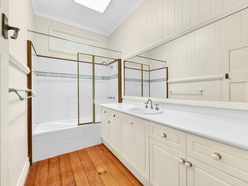 33 Atthow Avenue, Ashgrove QLD 4060