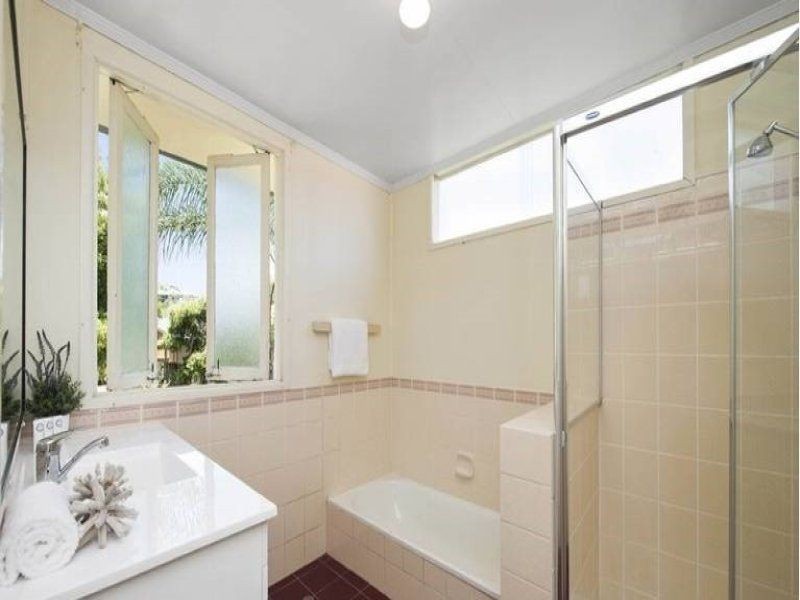 16 Argyle Street, Red Hill QLD 4059