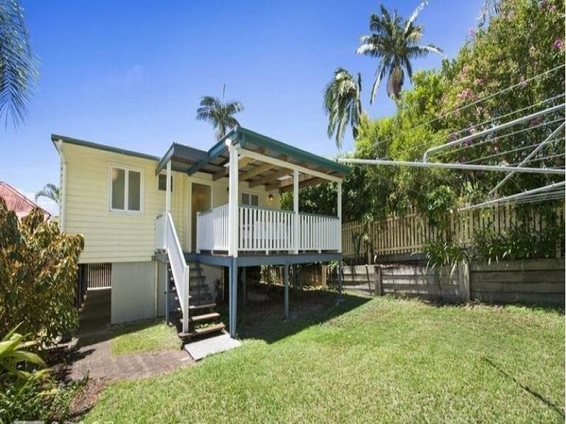 16 Argyle Street, Red Hill QLD 4059