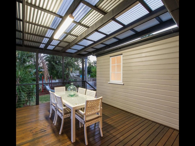 33 Annie Street, Windsor QLD 4030