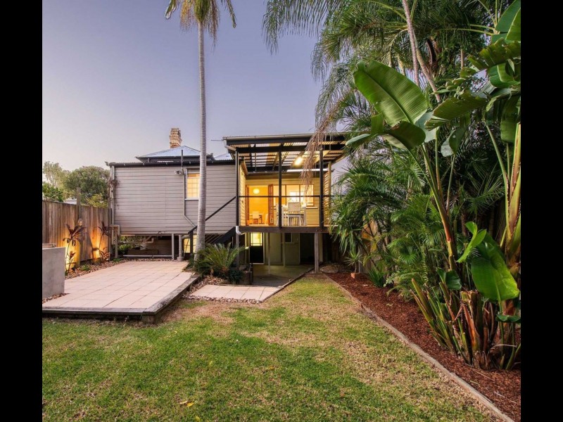 33 Annie Street, Windsor QLD 4030