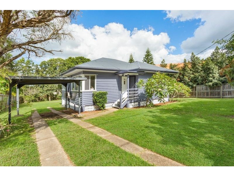 14 Law Street North, Redbank QLD 4301