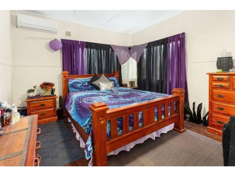 14 Law Street North, Redbank QLD 4301