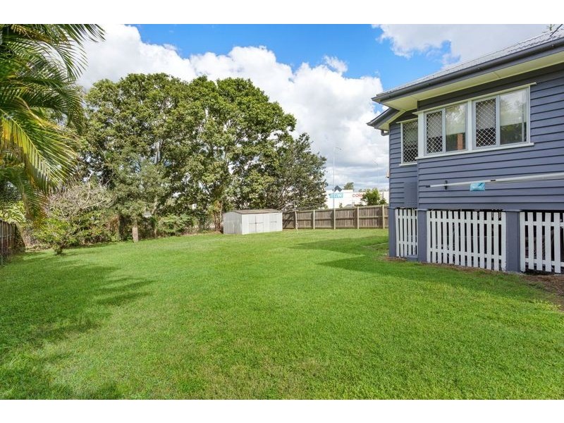 14 Law Street North, Redbank QLD 4301