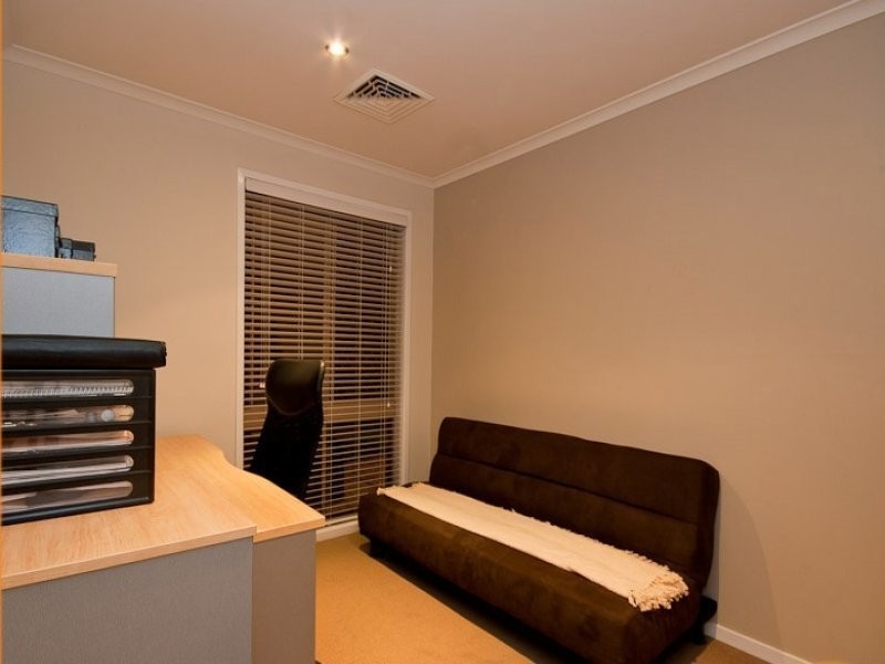 9 Malachite Street, Keperra QLD 4054