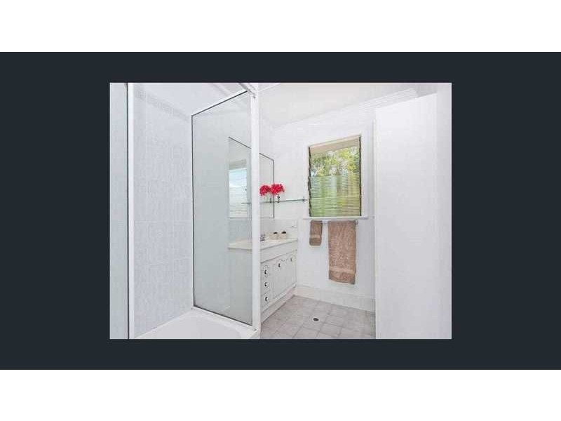 32 Gatwick Street, Stafford Heights QLD 4053